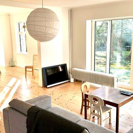 Villa Apartment Near Lousiana Humlebæk Εξωτερικό φωτογραφία